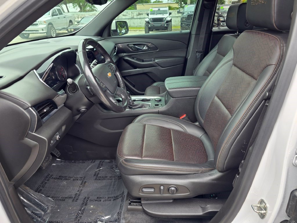 Used 2022 Chevrolet Traverse High Country FWD image 17