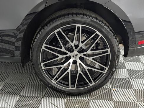 New 2026 Porsche Macan image 12