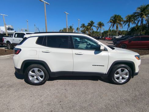 Used 2021 Jeep Compass Latitude w/ Driver Assistance Group image 4