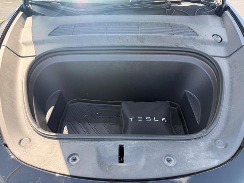 Used 2022 Tesla Model Y Long Range AWD/4WD image 12