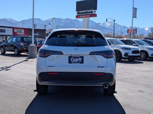 New 2026 Honda HR-V Sport image 7