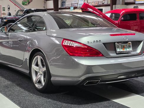 Used 2013 Mercedes-Benz SL 550 image 10