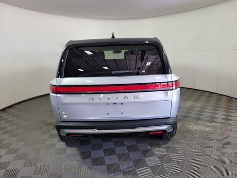 Used 2023 Rivian R1S Adventure AWD/4WD image 4