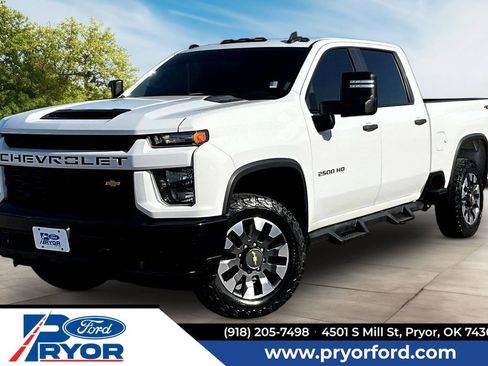Used 2021 Chevrolet Silverado 2500 Custom w/ Custom Value Package AWD/4WD image 1