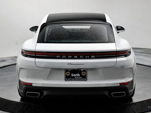 Used 2025 Porsche Panamera w/ Premium Package image 11