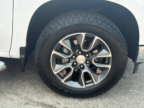 Certified 2023 Chevrolet Silverado 1500 LT AWD/4WD image 15