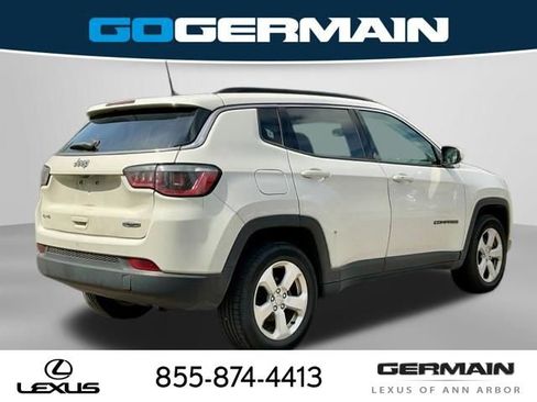 Used 2018 Jeep Compass Latitude w/ Cold Weather Group AWD/4WD image 8