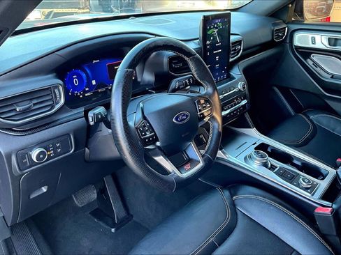 Used 2020 Ford Explorer ST w/ ST Street Pack image 17