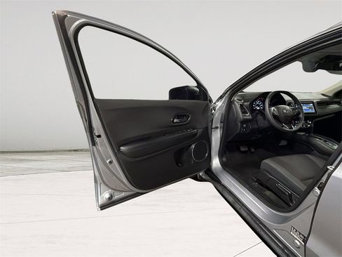 Used 2022 Honda HR-V EX image 13