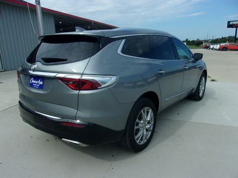 Used 2024 Buick Enclave Premium AWD/4WD image 3