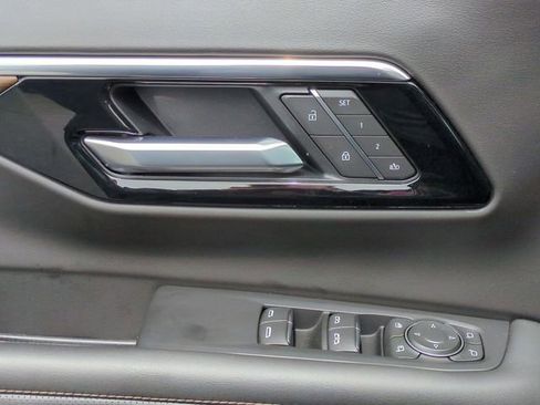 Used 2025 Chevrolet Tahoe High Country w/ Sun And Tow Package AWD/4WD image 24
