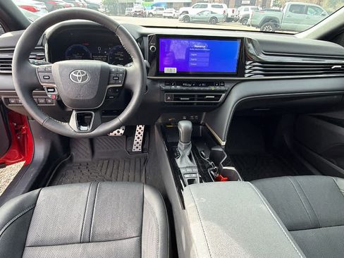 Used 2025 Toyota Camry XSE image 18