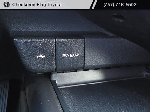 Used 2023 Toyota Camry SE w/ Cold Weather Package image 19