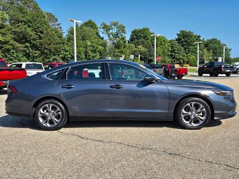 Used 2023 Honda Accord EX-L image 7