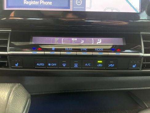 Used 2021 Toyota Sienna XSE image 15