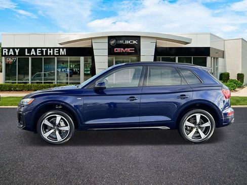 Used 2023 Audi Q5 2.0T Premium Plus w/ Premium Plus Package image 2