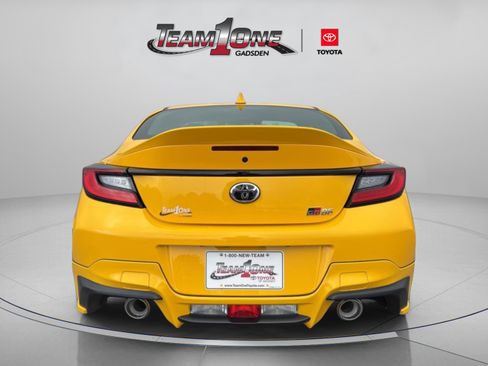 Used 2026 Toyota GR86 YUZU Limited image 6
