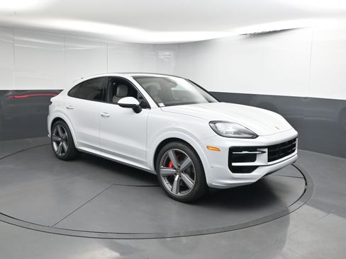 Certified 2026 Porsche Cayenne S image 27