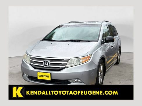 Used 2011 Honda Odyssey Touring image 1