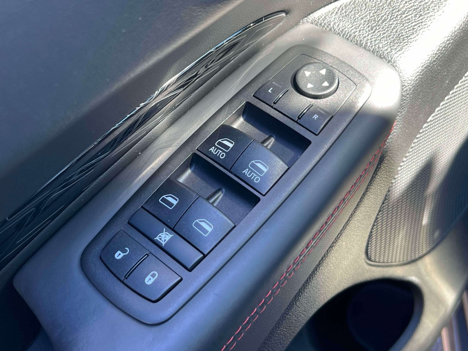 Used 2025 Dodge Durango GT AWD/4WD image 18