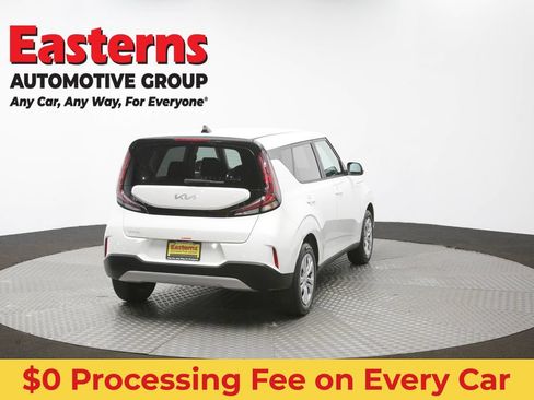 Used 2025 Kia Soul LX FWD image 39
