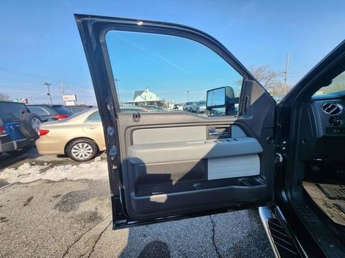 Used 2013 Ford F150 XLT w/ XLT Chrome Pkg image 9