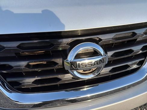Used 2020 Nissan Pathfinder SL AWD/4WD image 18