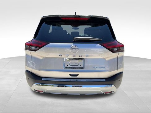Used 2023 Nissan Rogue Platinum w/ Platinum Premium Package FWD image 7