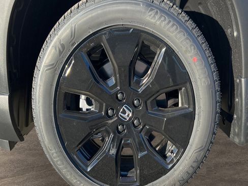 New 2026 Honda Pilot Black Edition image 10