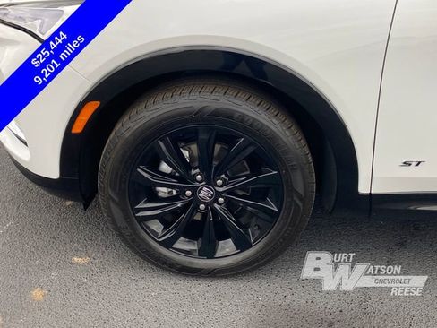 Used 2025 Buick Envista Sport Touring image 16