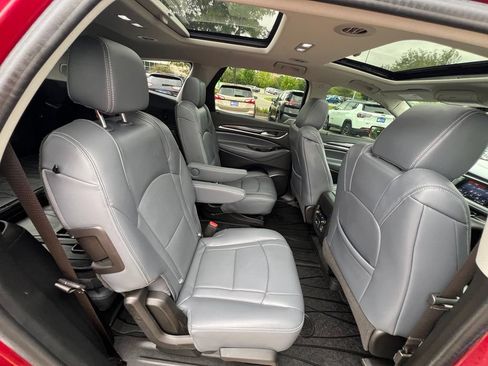 Used 2020 Buick Enclave Essence w/ Sport Touring Edition FWD image 28