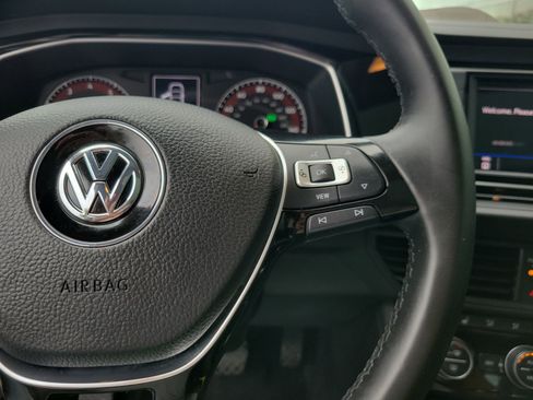 Used 2019 Volkswagen Jetta SE image 29