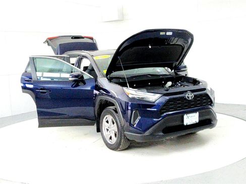Used 2023 Toyota RAV4 XLE image 9