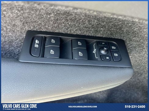Used 2025 Volvo XC40 B5 Ultra w/ Climate Package image 16