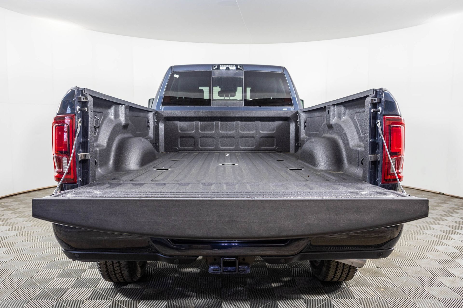 New 2026 RAM 3500 Laramie AWD/4WD image 41