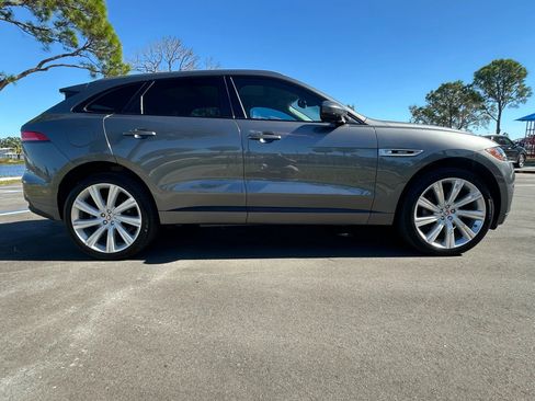 Used 2018 Jaguar F-PACE R-Sport image 10
