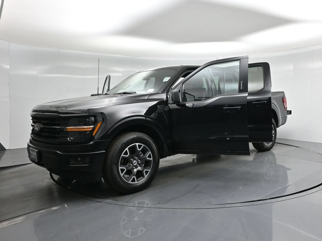 New 2024 Ford F150 XLT w/ XLT Black Appearance Package RWD image 27