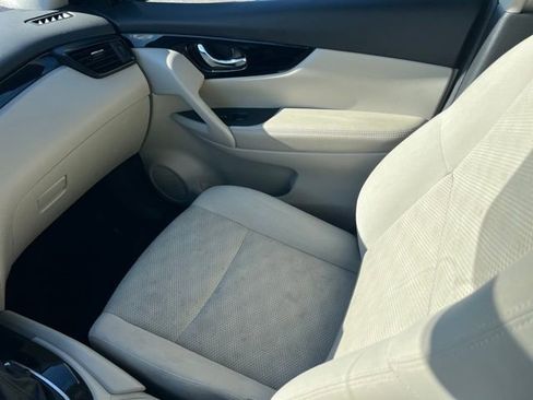 Used 2018 Nissan Rogue Sport SV image 12