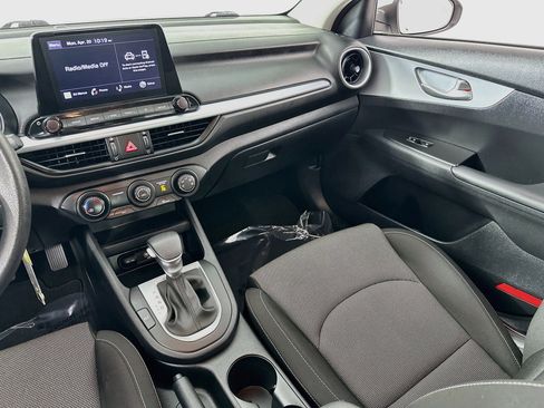 Used 2024 Kia Forte LXS w/ LXS Technology Package image 21