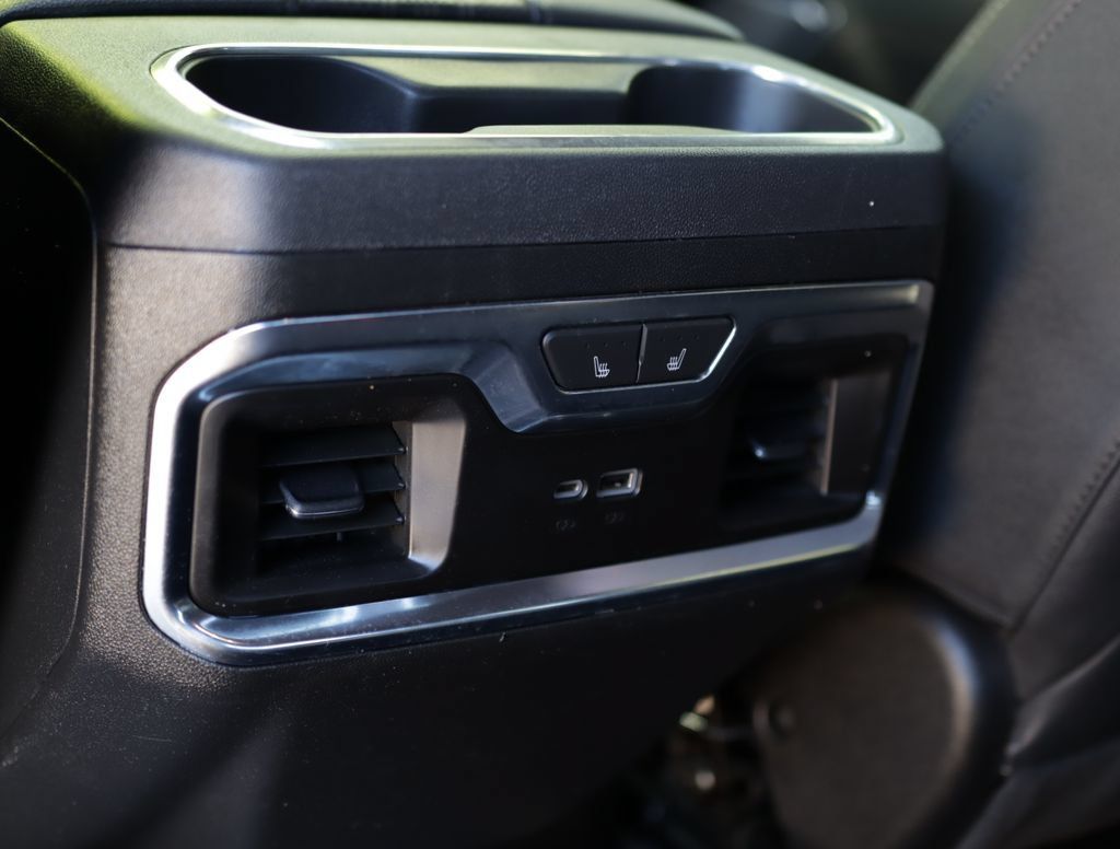 Used 2024 Chevrolet Silverado 2500 High Country w/ High Country Premium Package AWD/4WD image 31