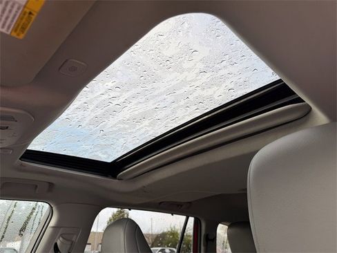 Certified 2023 Toyota Highlander XLE image 25