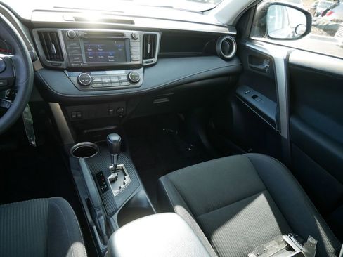 Used 2014 Toyota RAV4 XLE AWD/4WD image 14