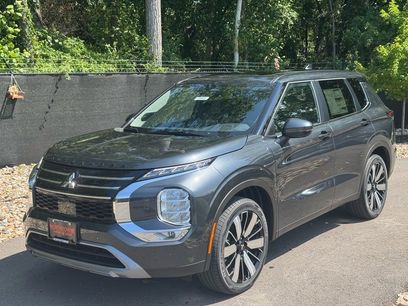 New 2025 Mitsubishi Outlander SE