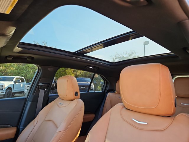 Used 2021 Cadillac XT4 Premium Luxury FWD image 15