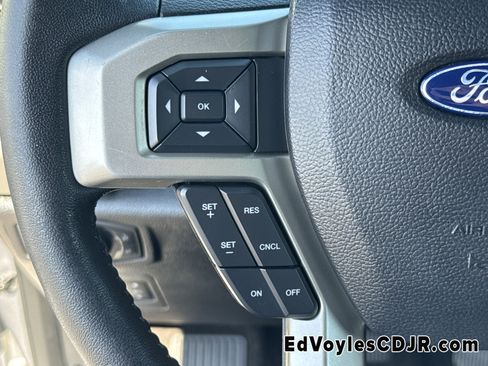 Used 2020 Ford F150 Lariat image 37