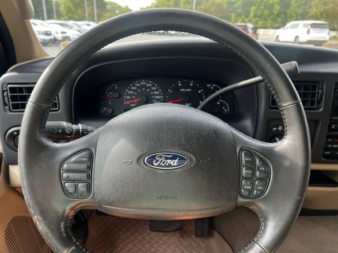 Used 2005 Ford Excursion Limited AWD/4WD image 6