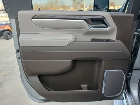 New 2026 GMC Sierra 2500 SLT w/ SLT Convenience Package image 13