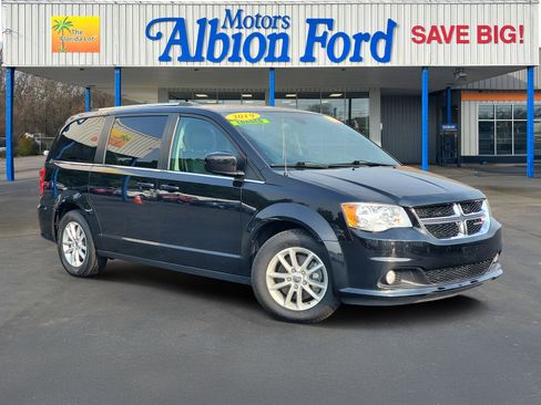 Used 2019 Dodge Grand Caravan SXT FWD image 1