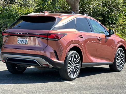 Used 2024 Lexus RX 350 Premium Plus w/ Convenience Package image 9