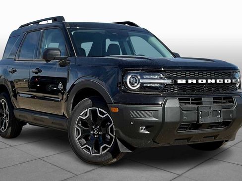 New 2025 Ford Bronco Sport Outer Banks w/ Outer Banks Tech Package+ image 2